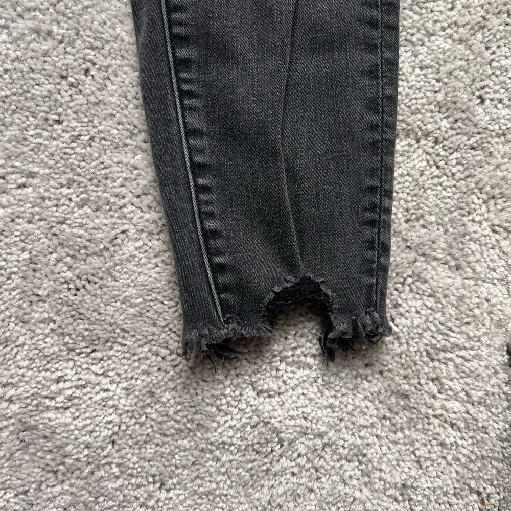 American Eagle Distressed Jeans